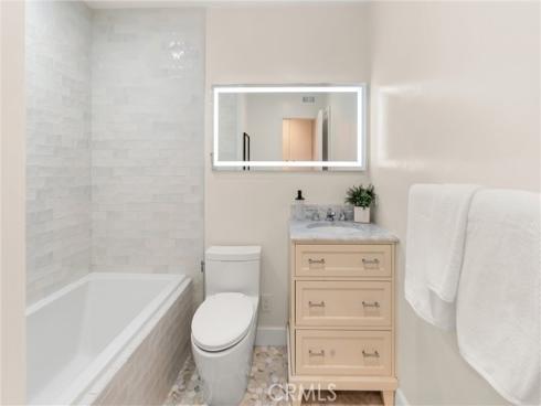 8592 Larkport Drive, Huntington Beach, CA