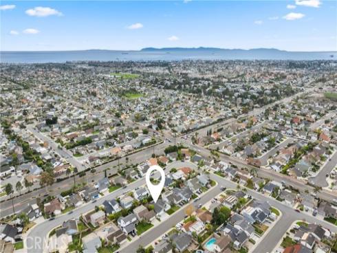 8592 Larkport Drive, Huntington Beach, CA
