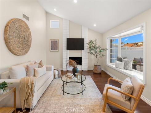 8592 Larkport Drive, Huntington Beach, CA