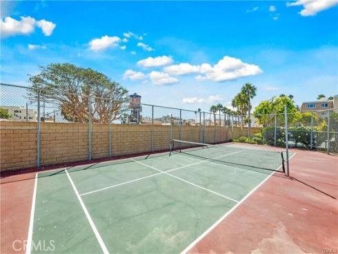 16255 Pacific Cir. 202 , Huntington Beach, CA