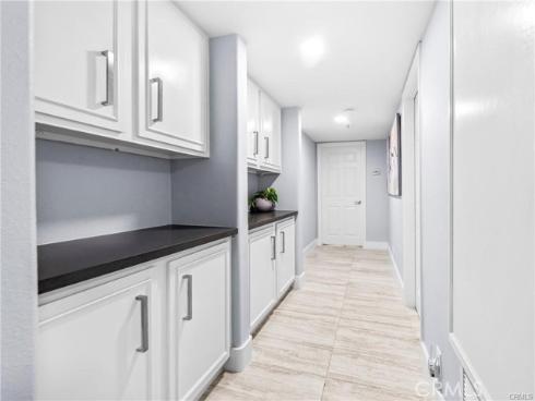 16255 Pacific Cir. 202 , Huntington Beach, CA