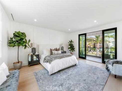 521 12th , Huntington Beach, CA