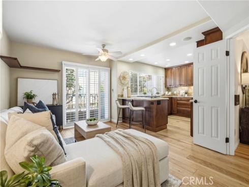 19281 Meadowood , Huntington Beach, CA