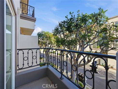 19281 Meadowood , Huntington Beach, CA