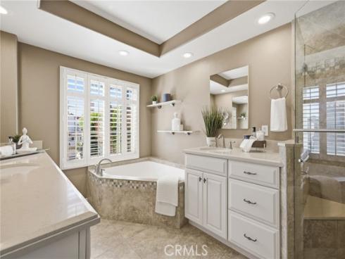 19281 Meadowood , Huntington Beach, CA