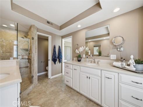 19281 Meadowood , Huntington Beach, CA