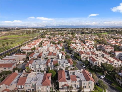 19281 Meadowood , Huntington Beach, CA