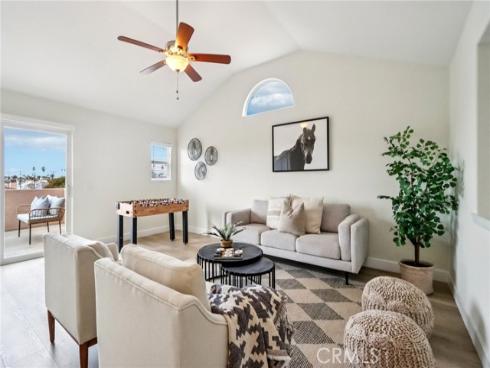 526 12th , Huntington Beach, CA