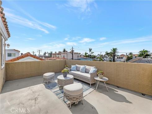 621 8th Street, Huntington Beach, CA