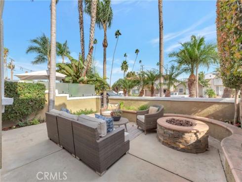 621 8th Street, Huntington Beach, CA