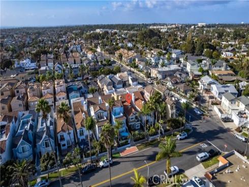 621  8th   Street, Huntington Beach, CA