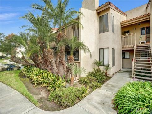 4791 Lago Drive 200 , Huntington Beach, CA
