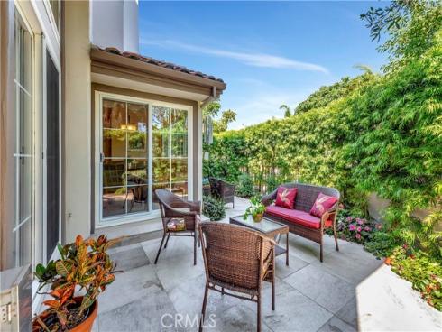 19362 Maidstone Lane, Huntington Beach, CA