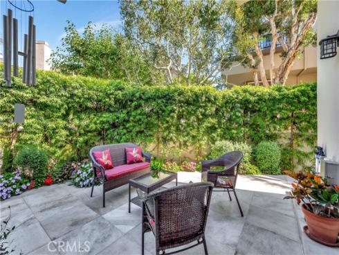 19362 Maidstone Lane, Huntington Beach, CA
