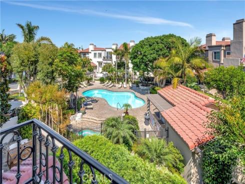 19362 Maidstone Lane, Huntington Beach, CA