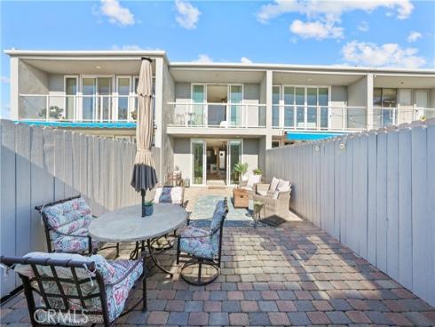 3954 Aladdin Drive, Huntington Beach, CA