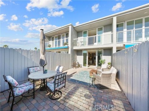 3954 Aladdin Drive, Huntington Beach, CA