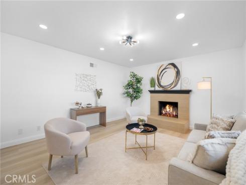 17391 Meer Circle, Huntington Beach, CA