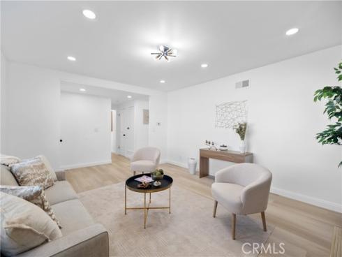 17391 Meer Circle, Huntington Beach, CA