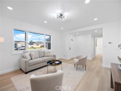 17391 Meer Circle, Huntington Beach, CA