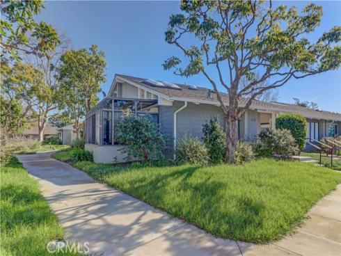 8932 Biscayne 1318-A Court, Huntington Beach, CA