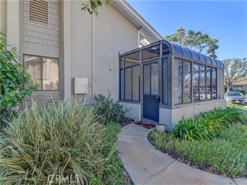 8932 Biscayne 1318-A Court, Huntington Beach, CA