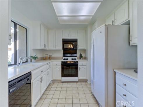 8566 Sierra 911-D , Huntington Beach, CA