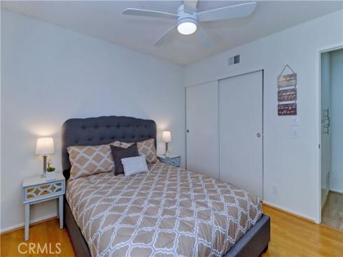 8566 Sierra 911-D , Huntington Beach, CA