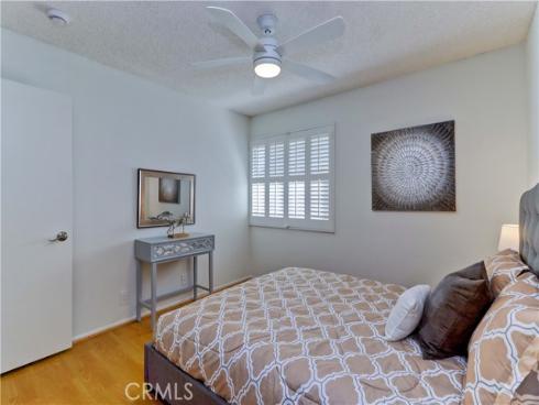 8566 Sierra 911-D , Huntington Beach, CA