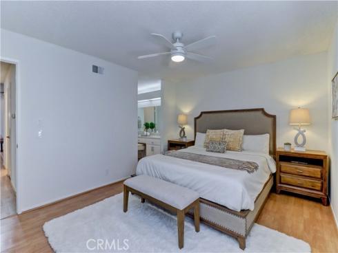 8566 Sierra 911-D , Huntington Beach, CA