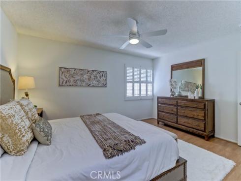 8566 Sierra 911-D , Huntington Beach, CA