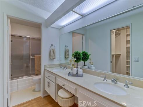 8566 Sierra 911-D , Huntington Beach, CA