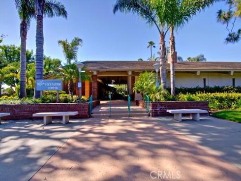 8566 Sierra 911-D , Huntington Beach, CA