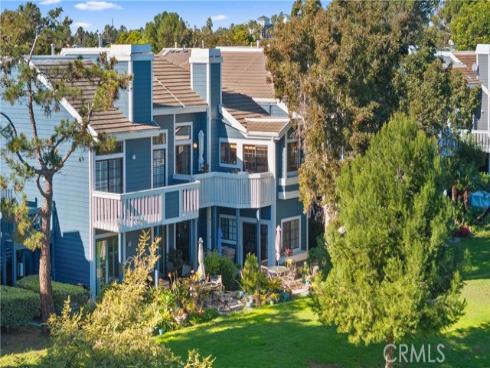 20212 Sealargo 203 Lane, Huntington Beach, CA