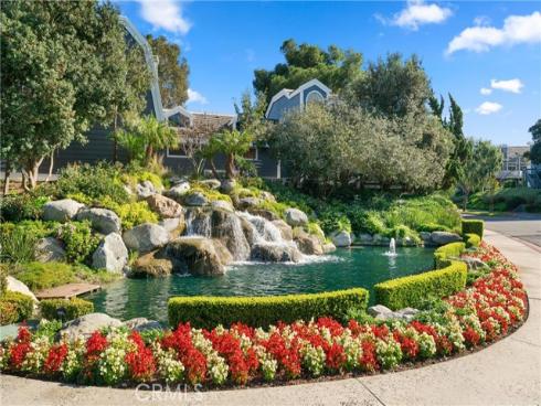 20212 Sealargo 203 Lane, Huntington Beach, CA