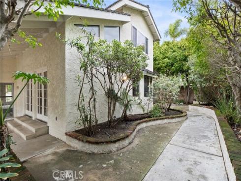 4232 Pierson Drive, Huntington Beach, CA