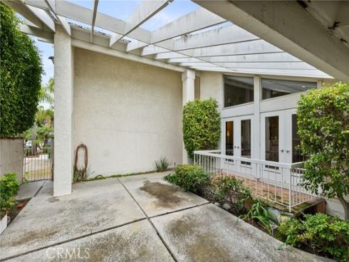 4232 Pierson Drive, Huntington Beach, CA