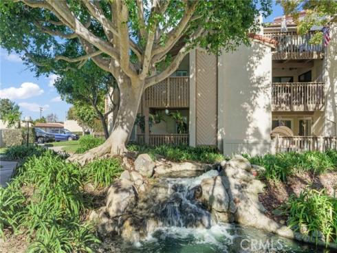 4852 Cabana 102 Drive, Huntington Beach, CA