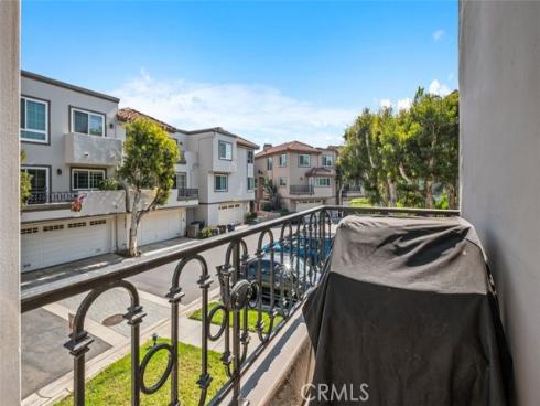 19373 Peachtree , Huntington Beach, CA