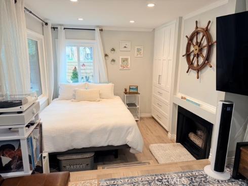 17082 Pacific Coast Hwy 94 , Huntington Beach, CA