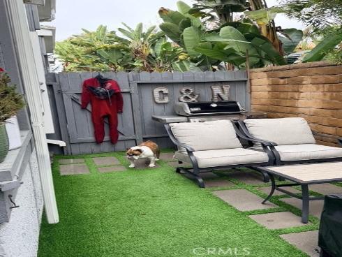 17082 Pacific Coast Hwy 94 , Huntington Beach, CA