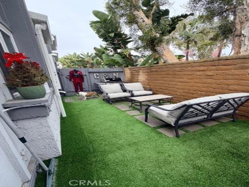 17082 Pacific Coast Hwy 94 , Huntington Beach, CA