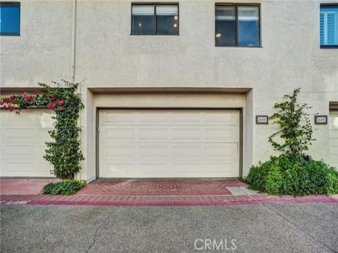 16501 Bordeaux Lane 211 , Huntington Beach, CA