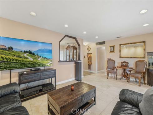 6021 Ivory Circle, Huntington Beach, CA