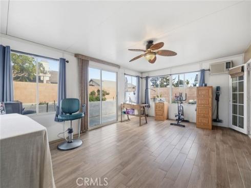 6021 Ivory Circle, Huntington Beach, CA