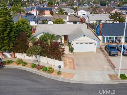 6021 Ivory Circle, Huntington Beach, CA