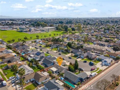 6021 Ivory Circle, Huntington Beach, CA