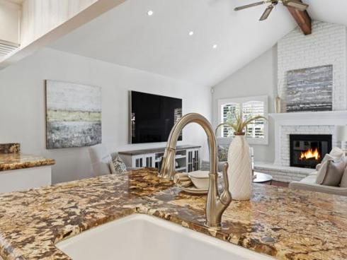 17821 Quintana Lane, Huntington Beach, CA