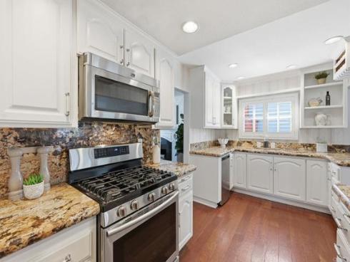 17821 Quintana Lane, Huntington Beach, CA