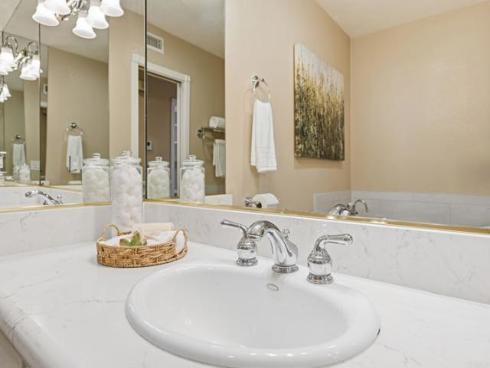 17821 Quintana Lane, Huntington Beach, CA